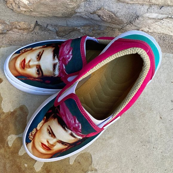 CANVAS PRINTED SLIP ON SNEAKERS FRIDA KAHLO - Picture 3 of 6